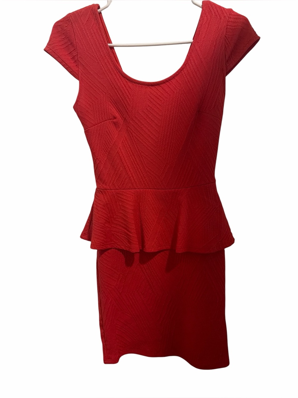 CHARLOTTE RUSSE Textured Cap-Sleeve Peplum Dress S